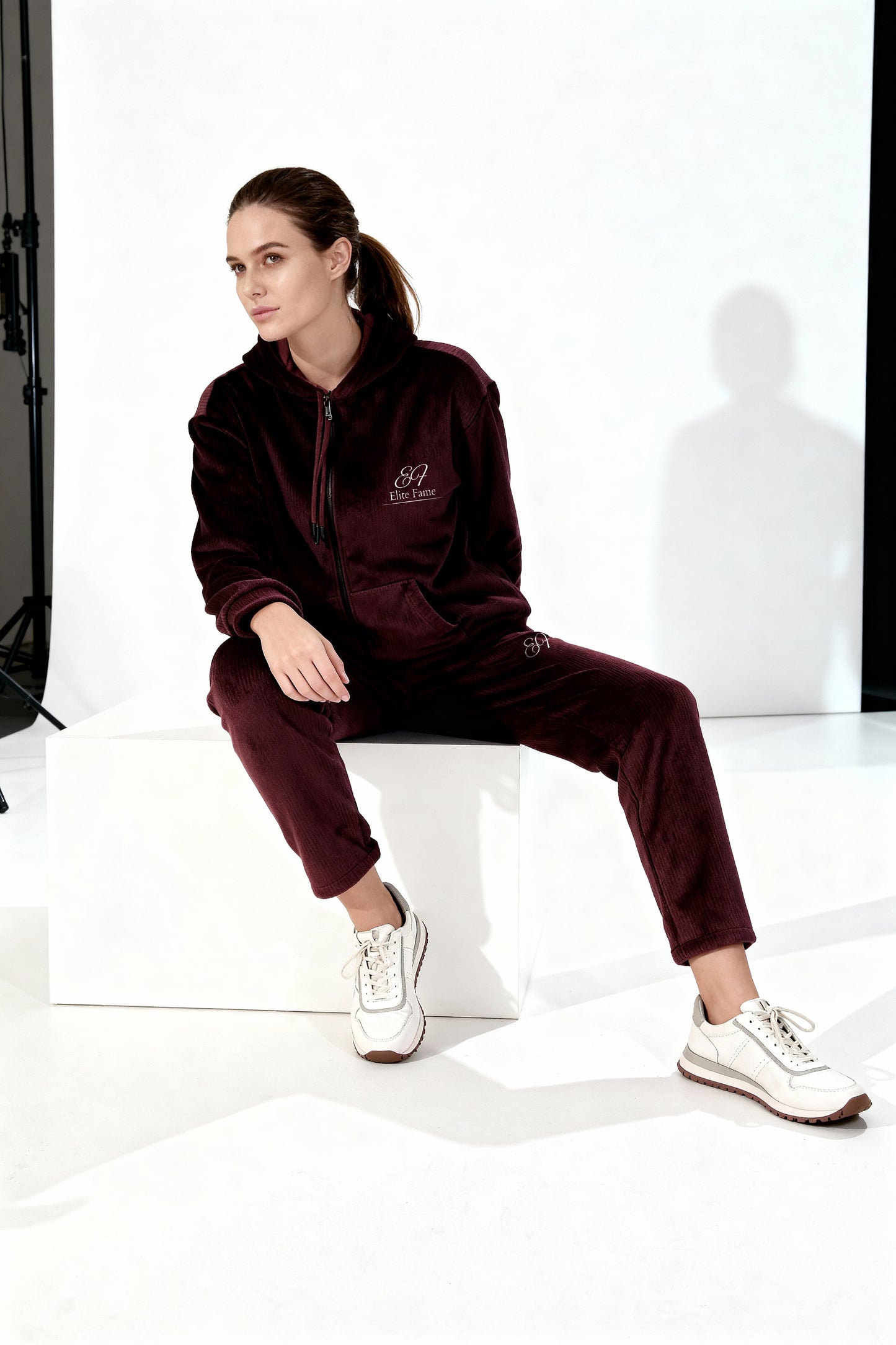 Elite Fame CasaVelour™ (Maroon)